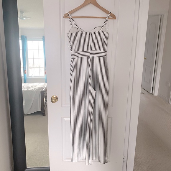 FASHION NOVA JUMPSUIT NWOT - Picture 9 of 10